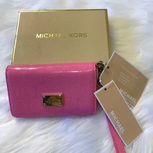 New MICHAEL KORS Leather Phone Wallet